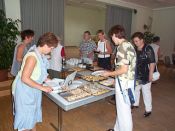 Maschinenkuchenverkauf im DGH